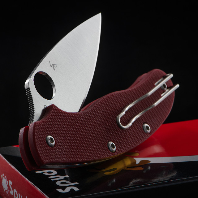 Front Page 27 Front Page -Blade HQ spyderco 1
